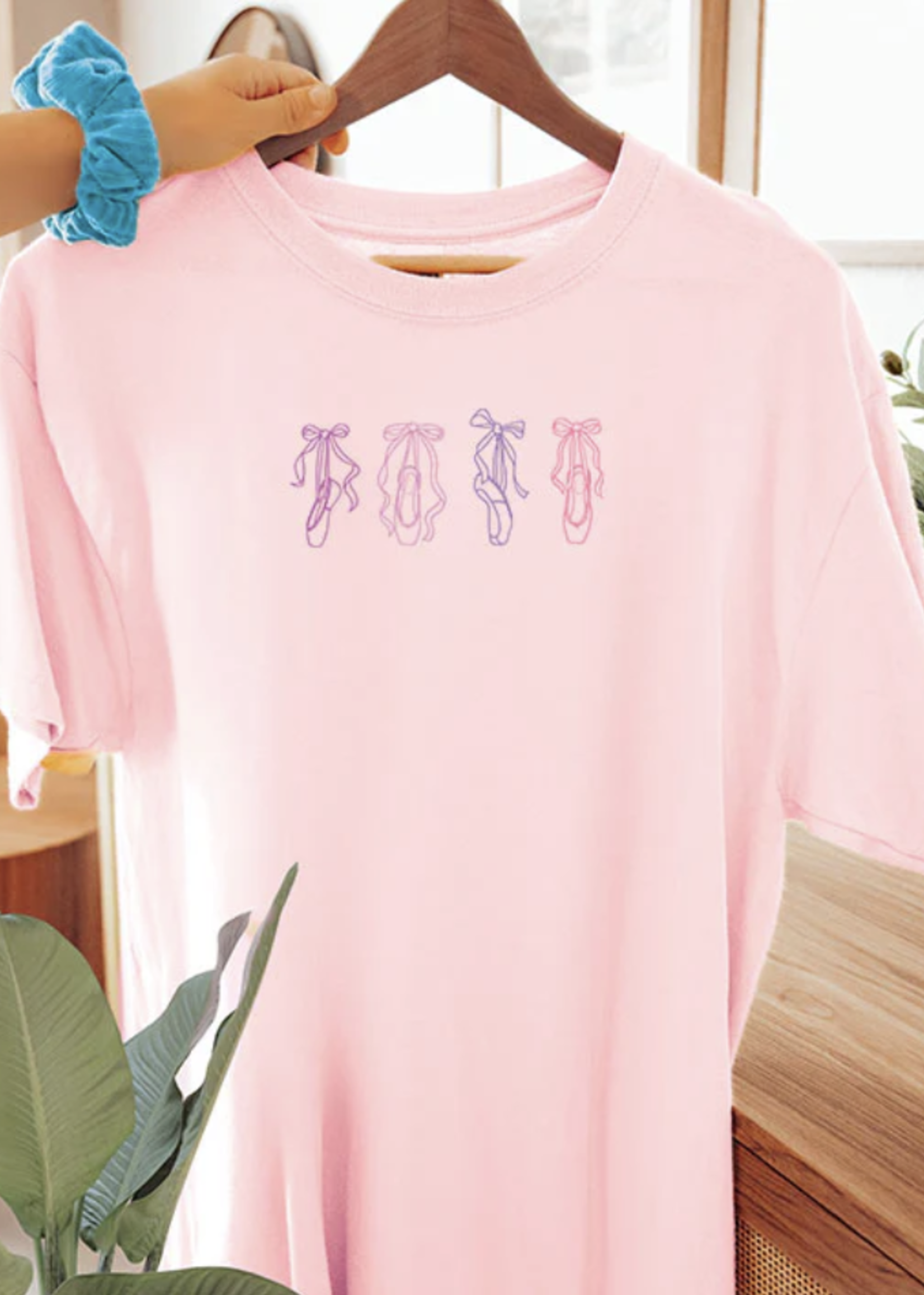COVET DANCE FOUR POINTES TEE