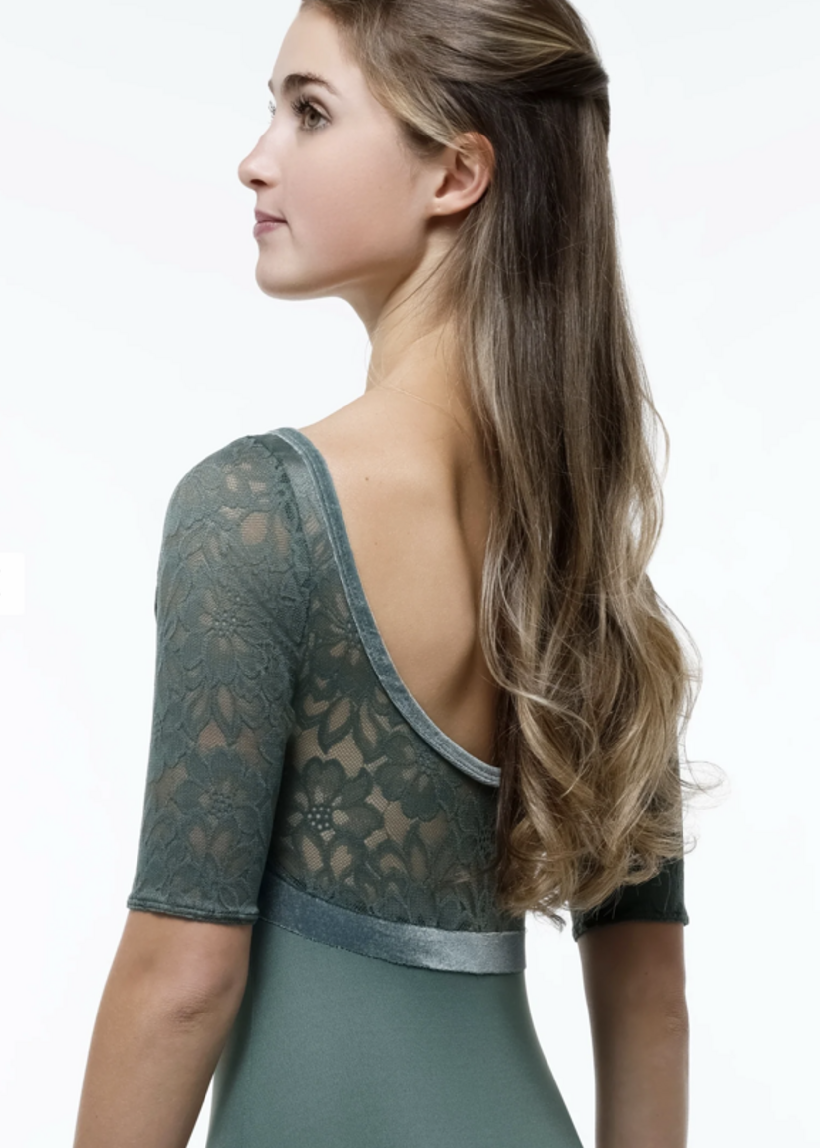 SUFFOLK ENCHANTED BATEARU NECK HALF SLV LEOTARD