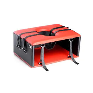 master series Queening Chair