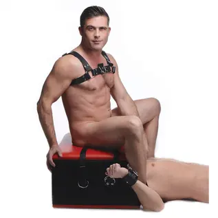 master series Queening Chair
