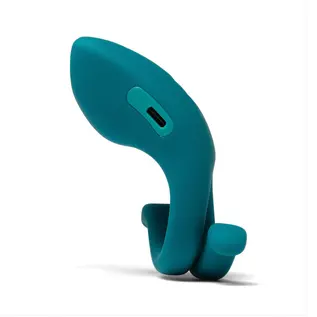 Dame Canada Hug by Dame