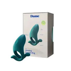Dame Canada Dame Hug