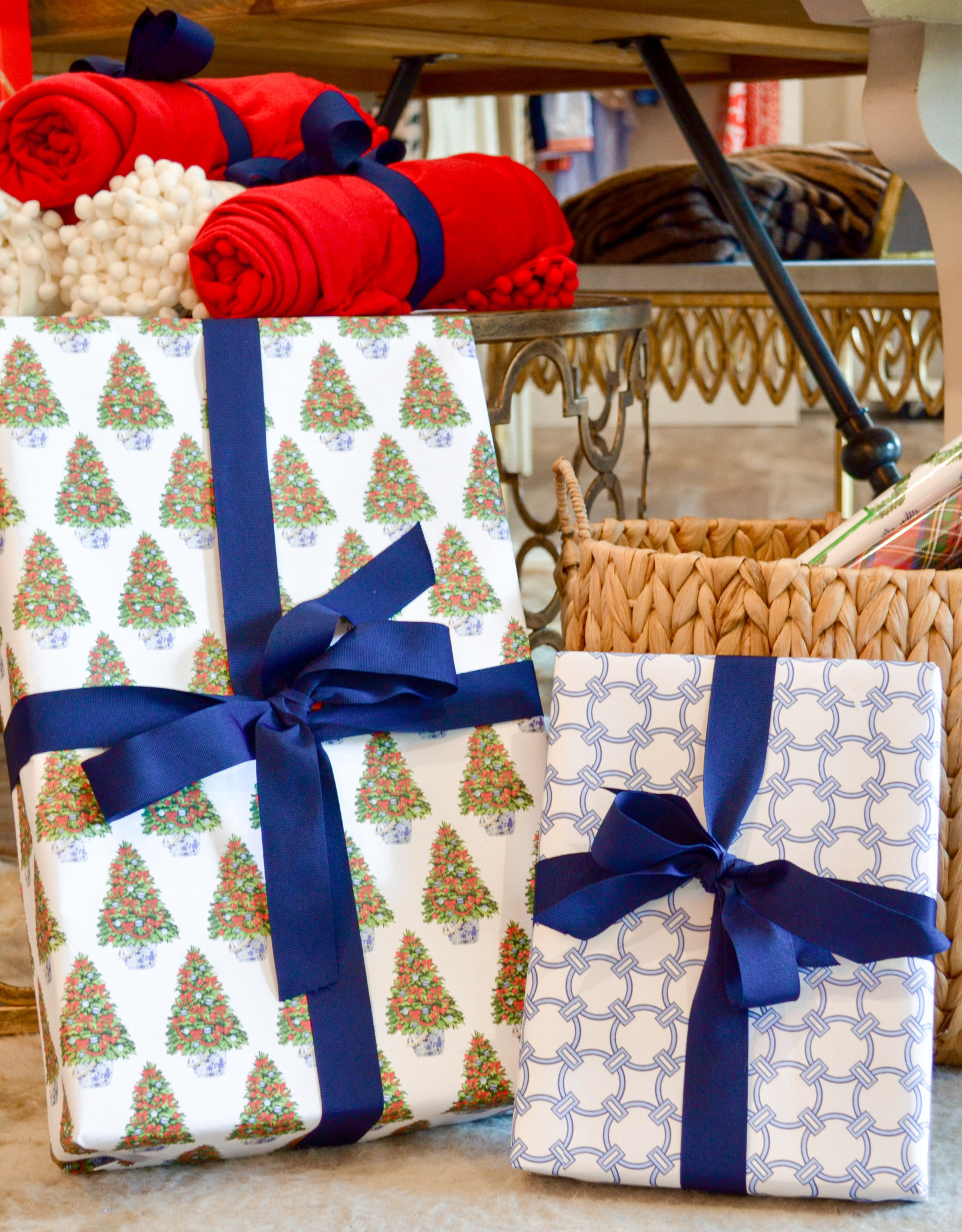 WH Hostess Christmas Gift Wrap