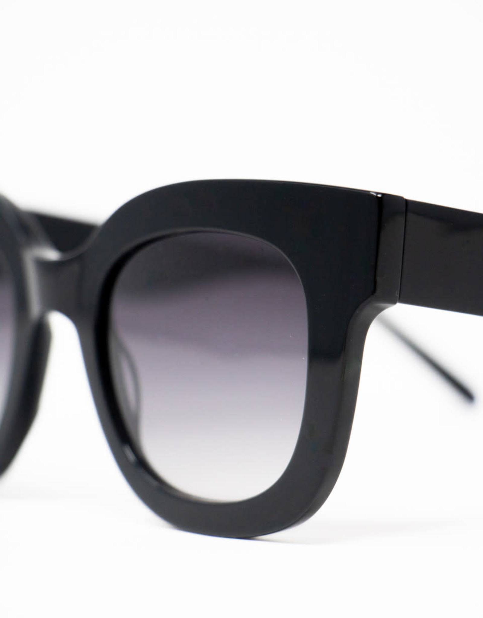 Priv Luxor Round Eye Sunglasses - Jet Black