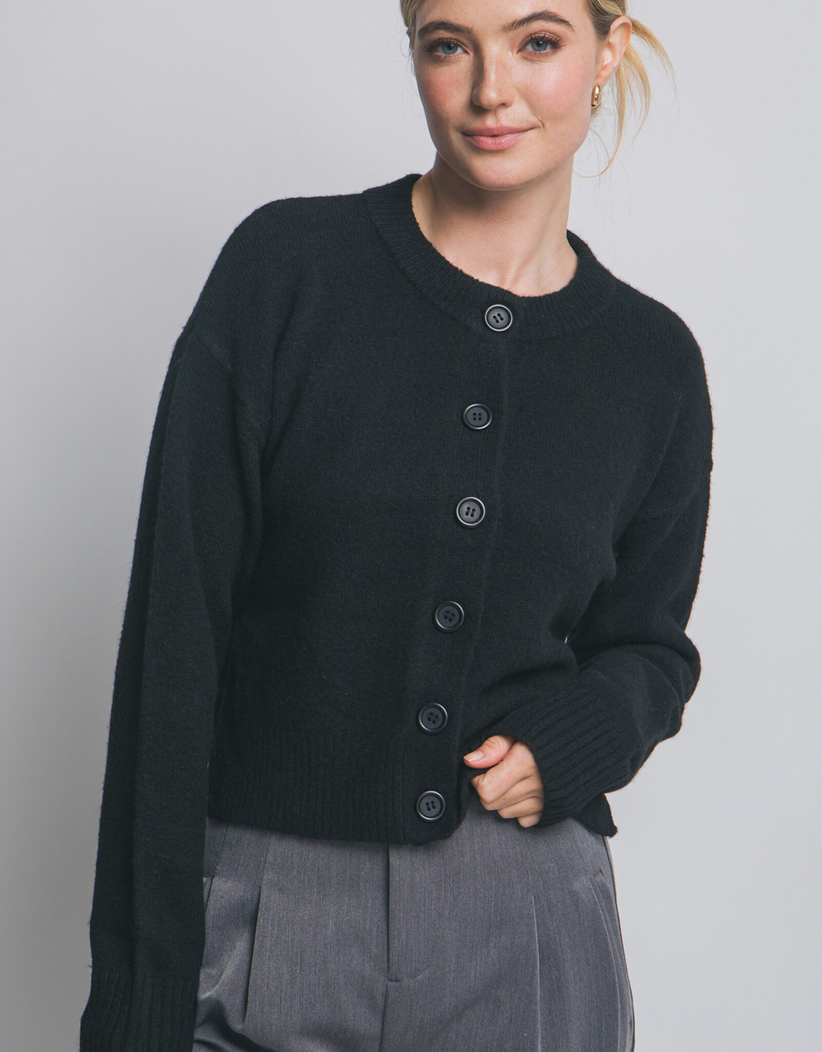 Miss Bliss LT Chunky Crew Neck Cardigan W Buttons-Black