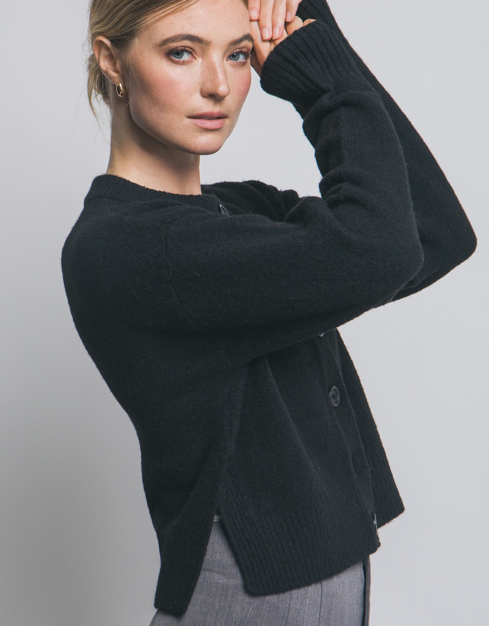 Miss Bliss LT Chunky Crew Neck Cardigan W Buttons-Black