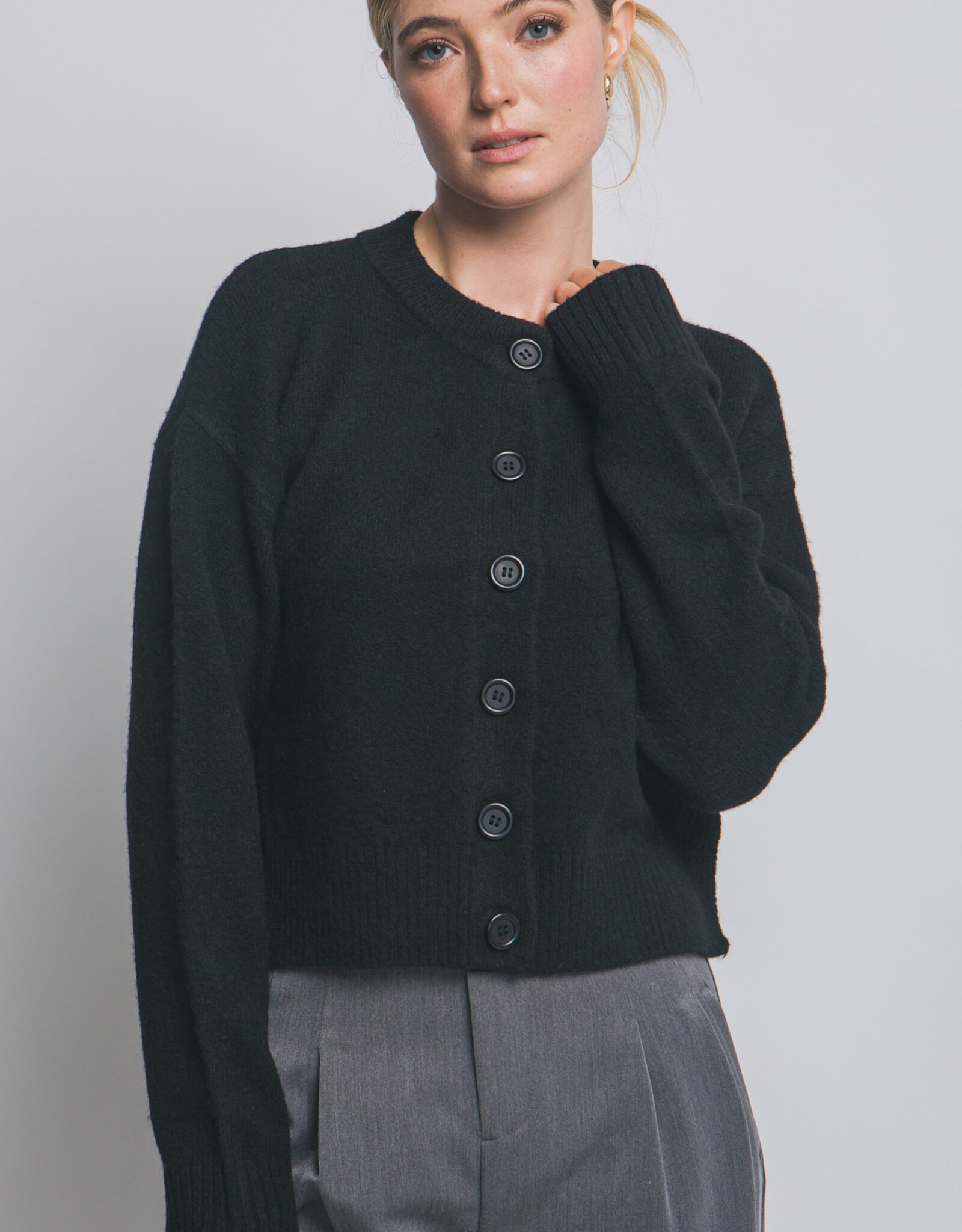 Miss Bliss LT Chunky Crew Neck Cardigan W Buttons-Black