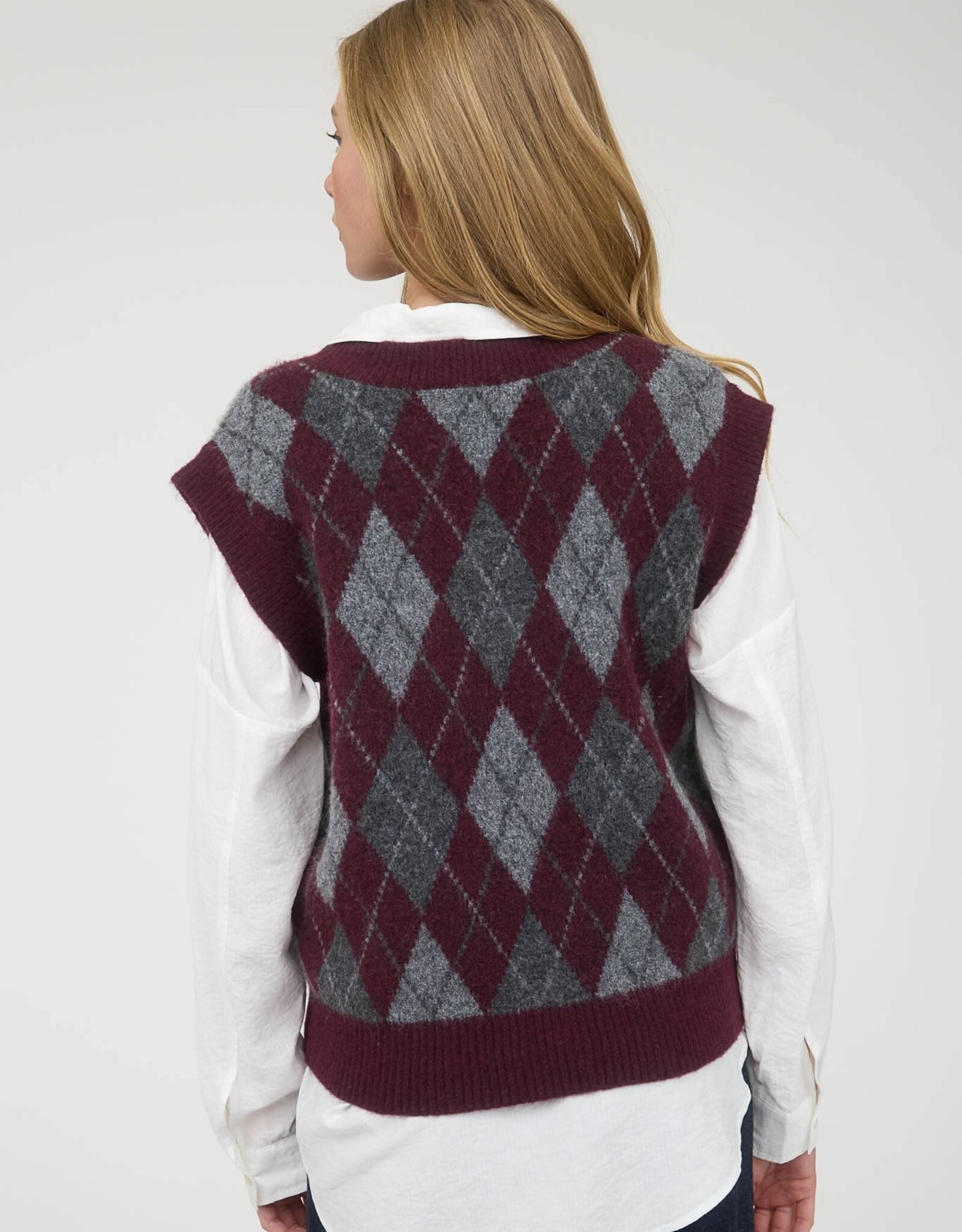 Miss Bliss Blu Argyle V Neck Sleeveless Knit Pullover Vest- Oxblood/multi