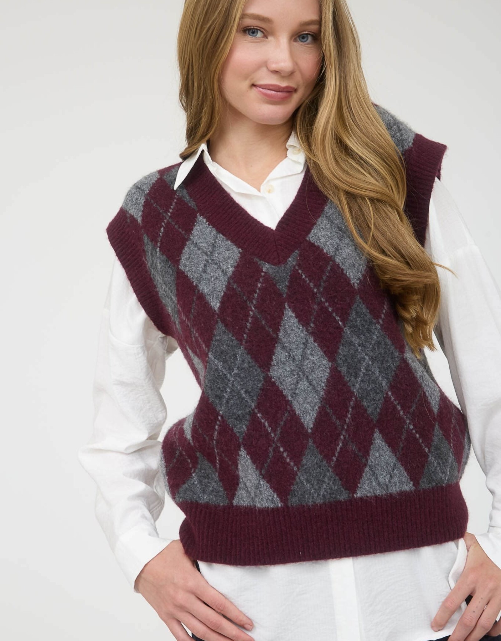Miss Bliss Blu Argyle V Neck Sleeveless Knit Pullover Vest- Oxblood/multi