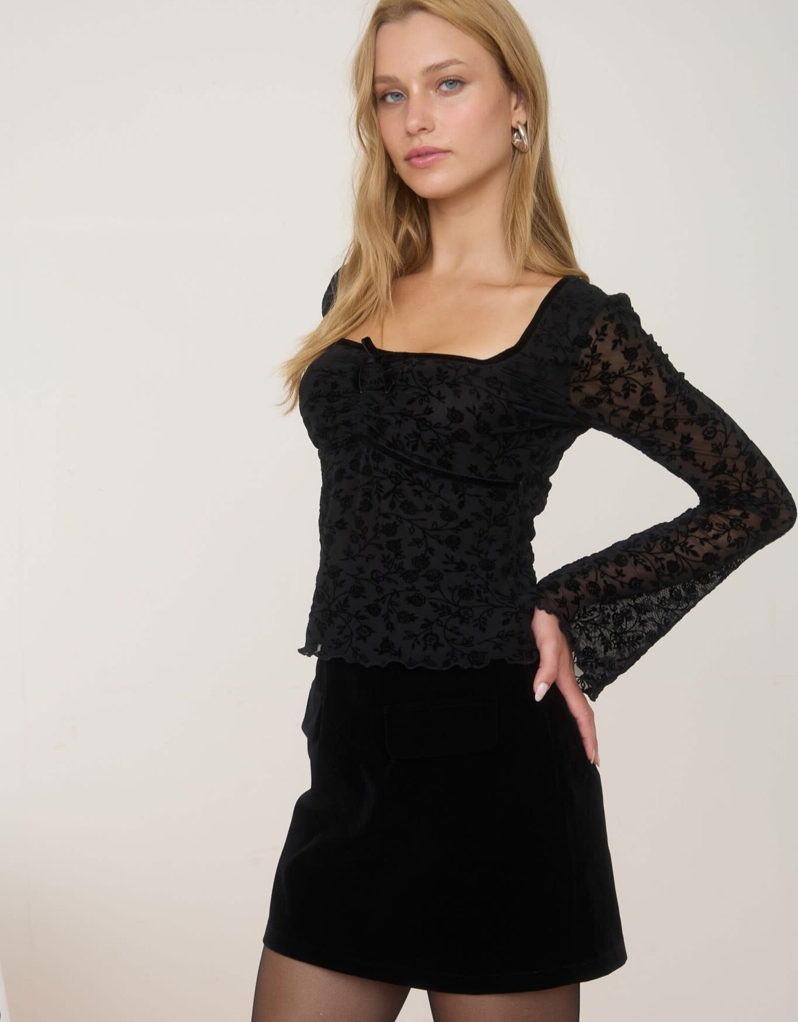 Miss Bliss Blu Velvet Floral Print Long Sheer Slv Knit Top-Black