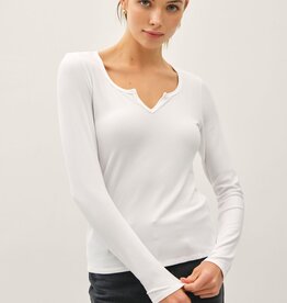 Miss Bliss Ribbed Notched Neck LS Basic Top-Off White