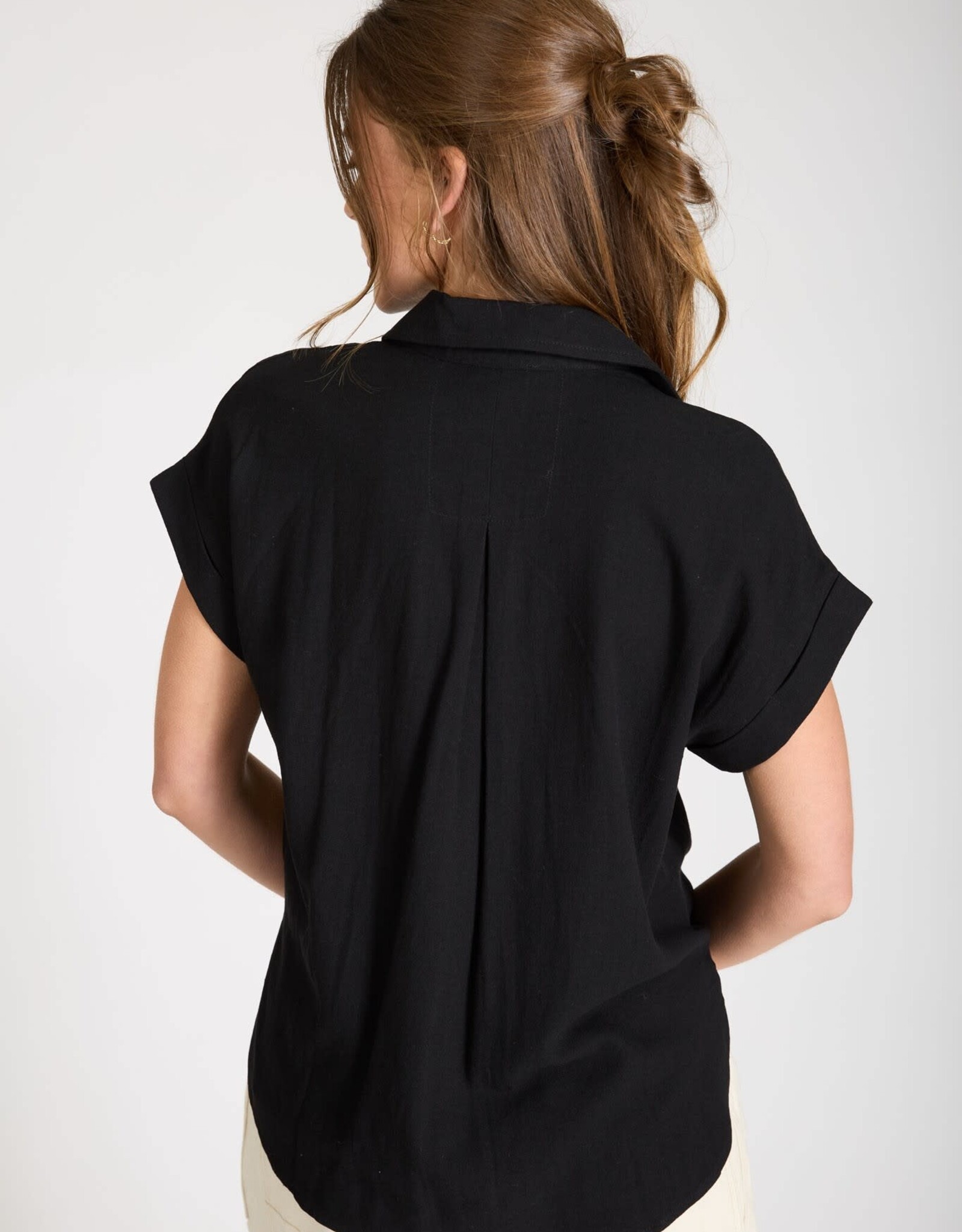 Miss Bliss M&E Collrd Split Nck Cuff Slv U Hem Linen Top-Black