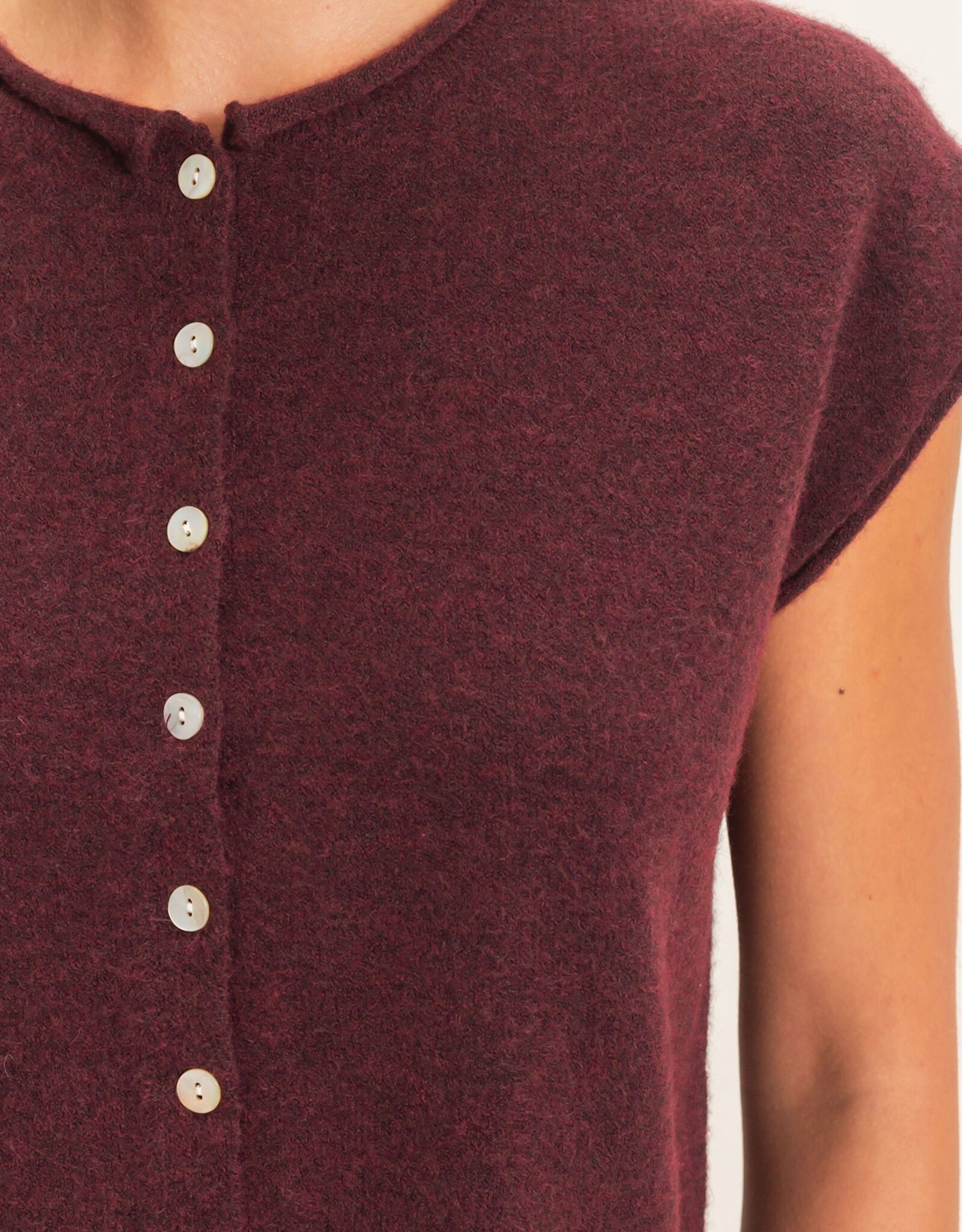Miss Bliss HYFVE Rolled Edge Buttn Front Swtr Vest-Burgundy