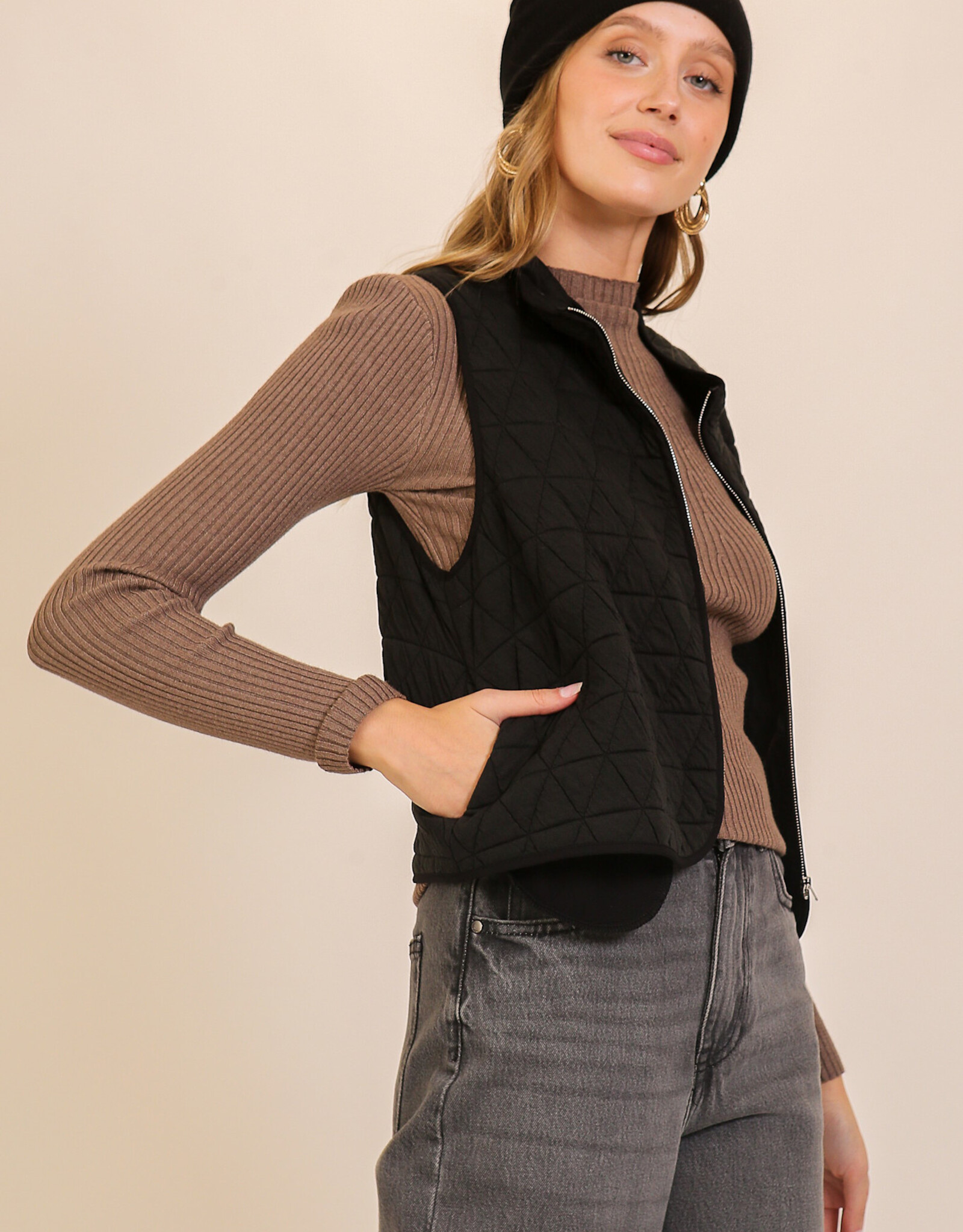 Miss Bliss Timing Quilted Zip Up Vest-Black