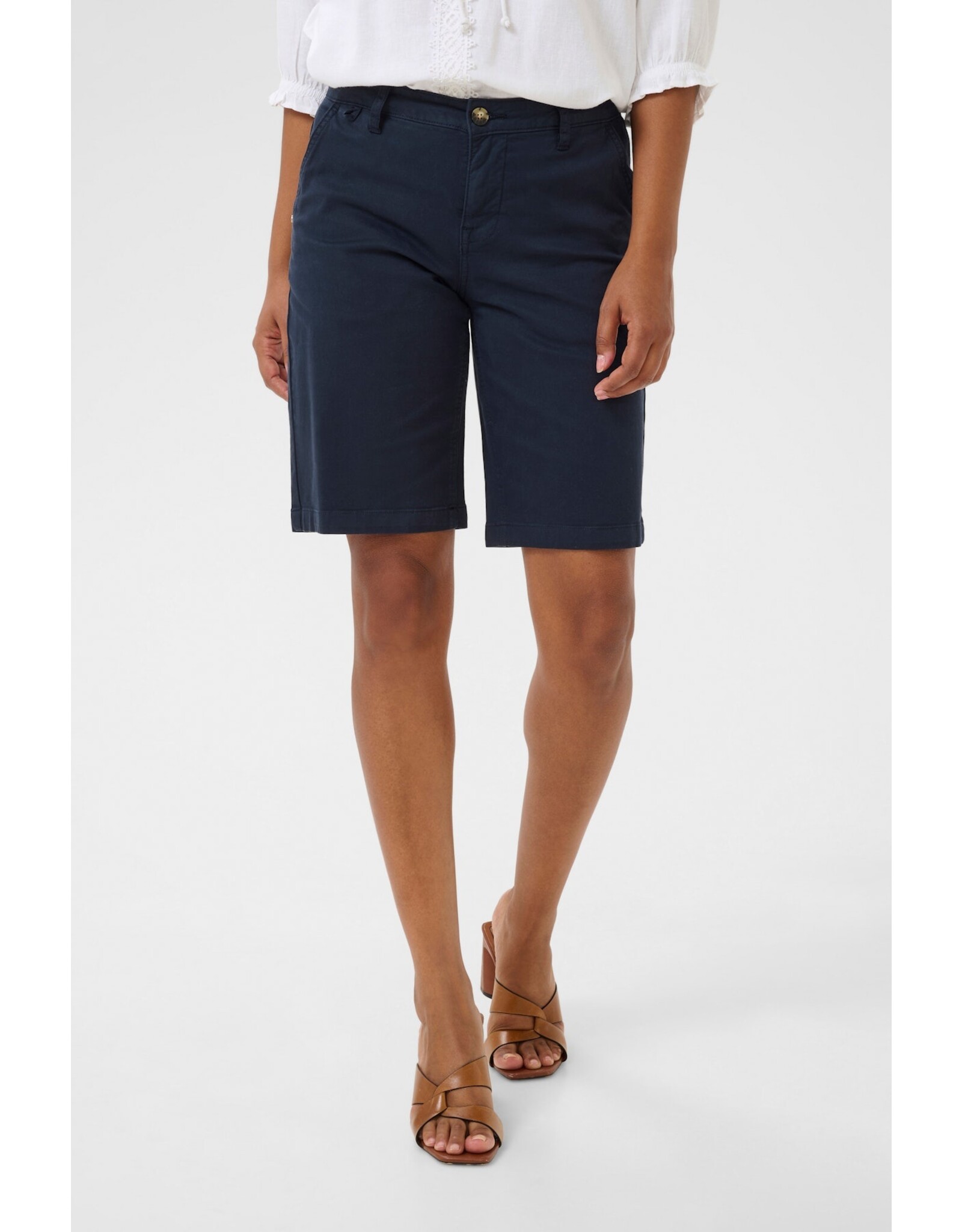 CREAM 10613650 SHORTS