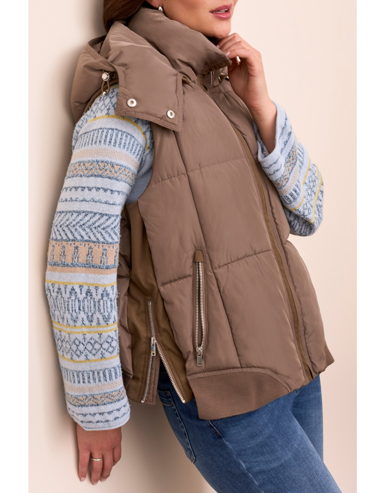 TRIBAL 2247O-8272