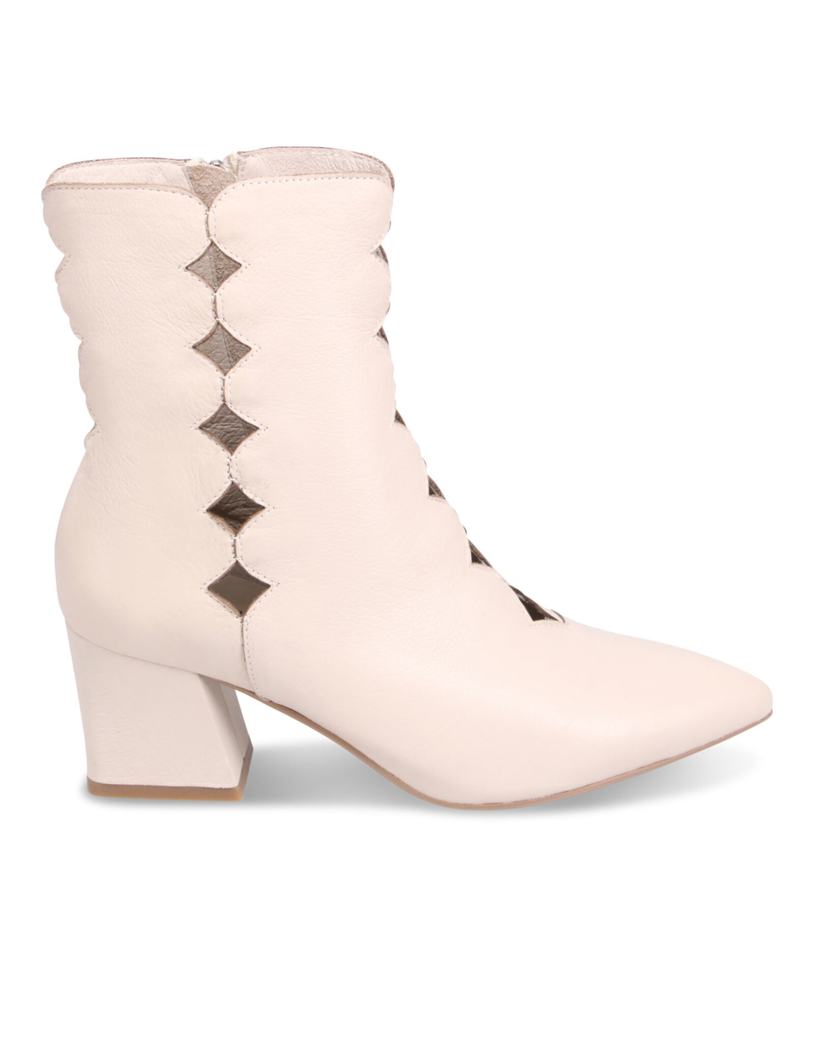 DJANGO AND JULIETTE MAMUNS BOOT