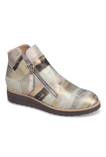 DJANGO AND JULIETTE OHMY BOOT