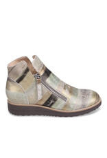 DJANGO AND JULIETTE OHMY BOOT