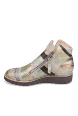 DJANGO AND JULIETTE OHMY BOOT