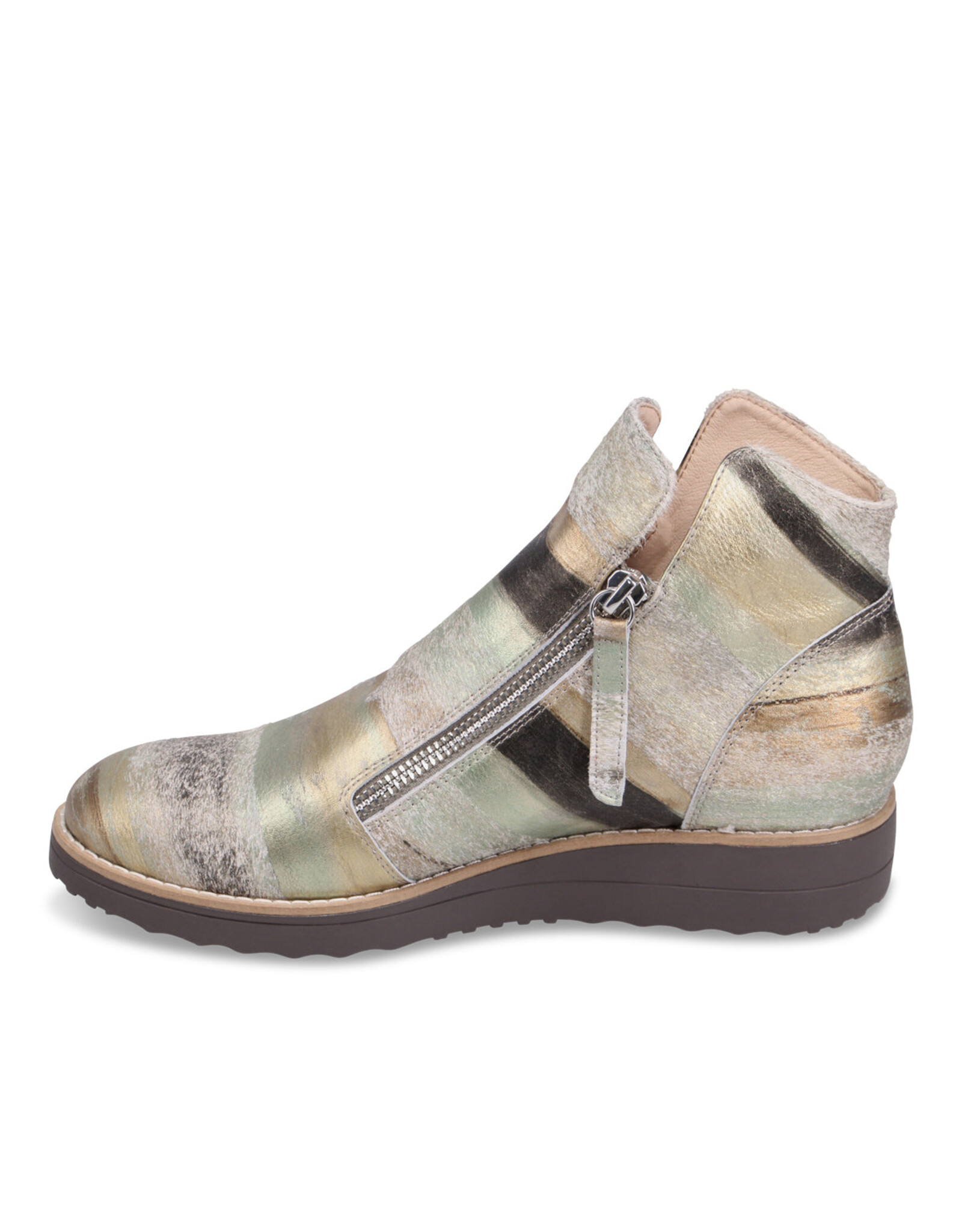 DJANGO AND JULIETTE OHMY BOOT