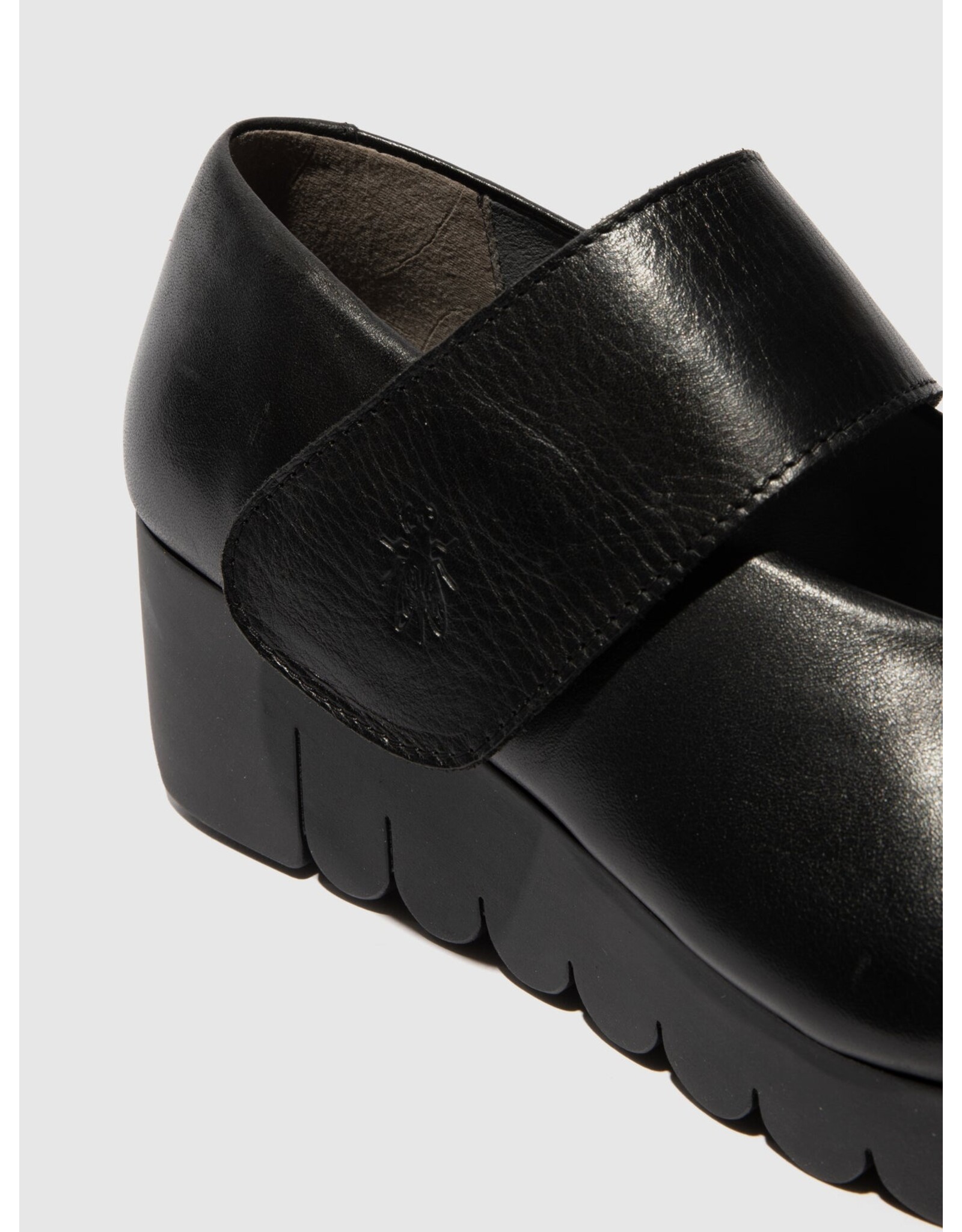 FLY LONDON VARI SHOE