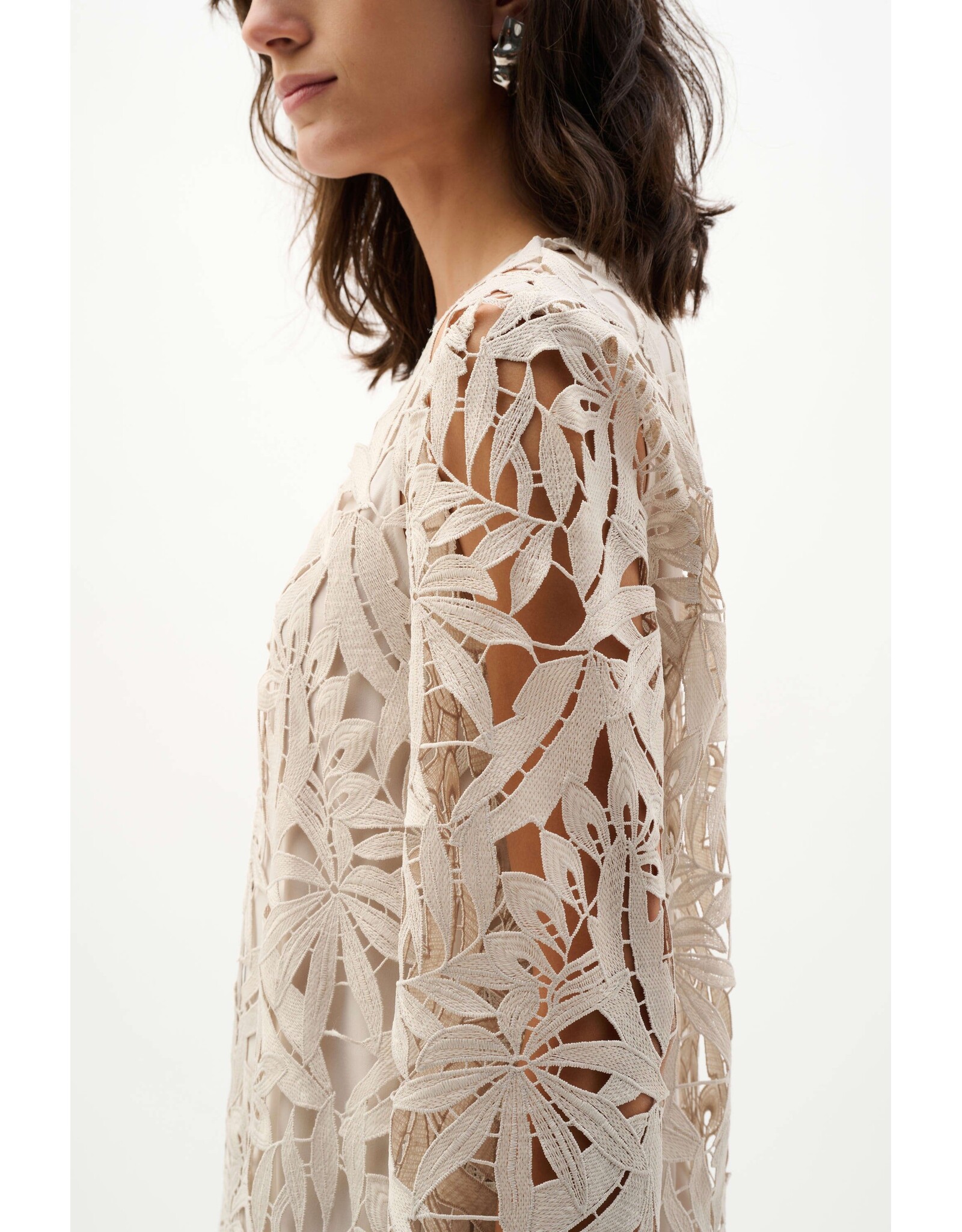 JOSEPH RIBKOFF 262096 COVER UP