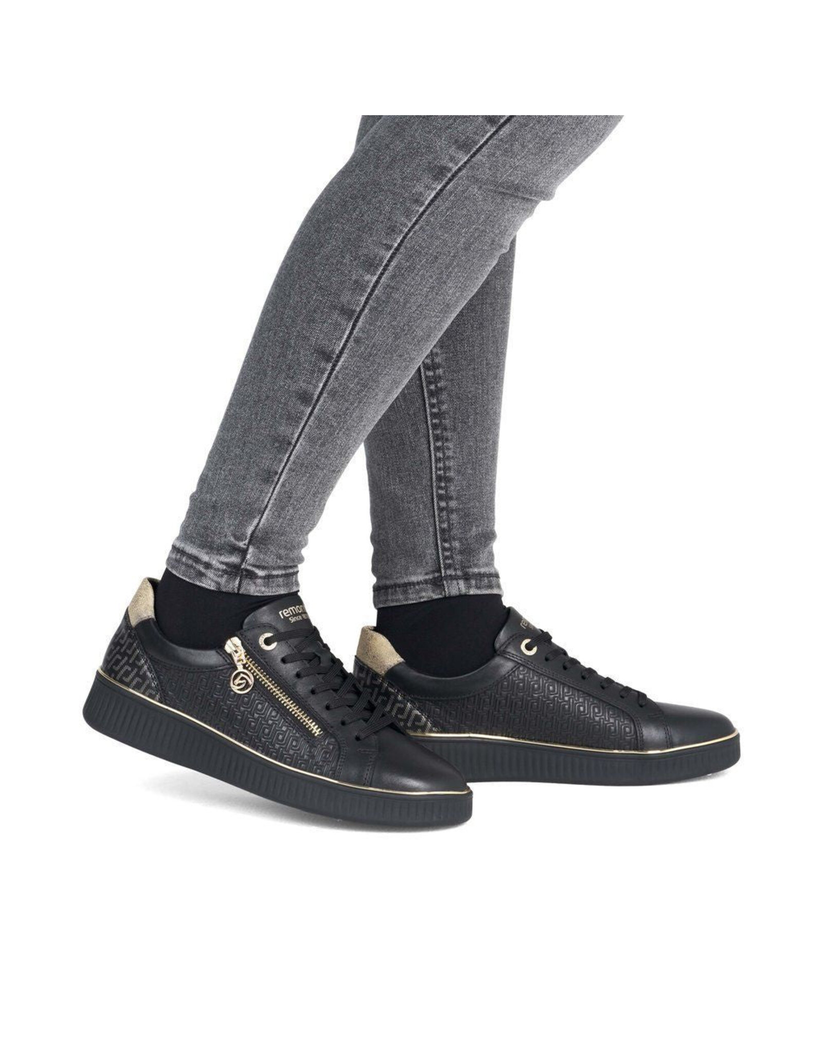 REMONTE D2E00-03 SHOE