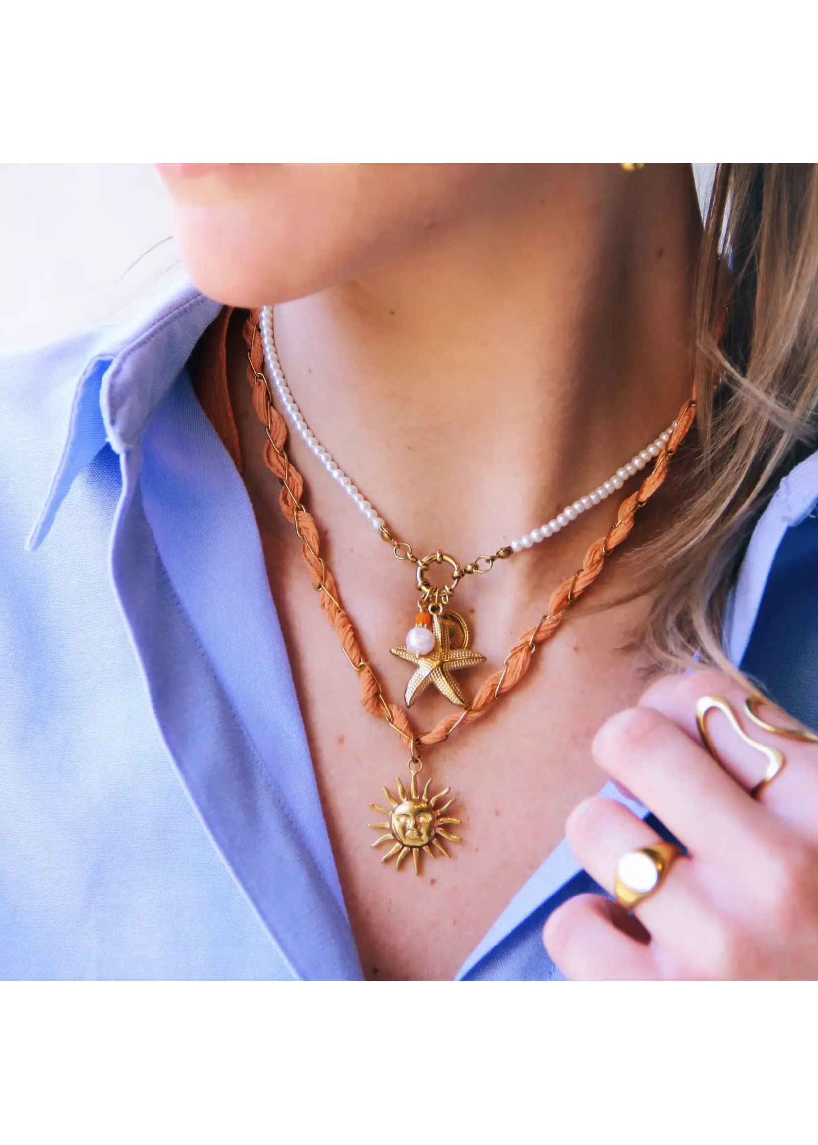 Pearl Necklace with Starfish, Shell and Facet