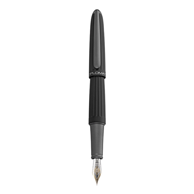 Diplomat Aero Black Fine Fountain Pen