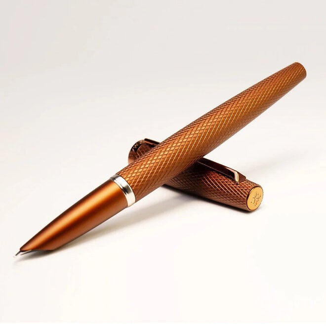 Diplomat Viper  Guilloche Fountain Pen - Brown