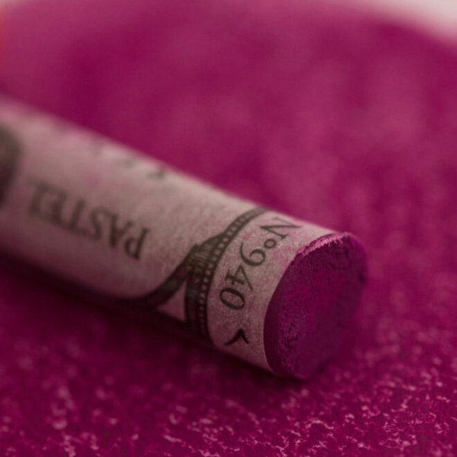 Sennelier Extra Fine Soft Pastel 940 Magenta Violet 1