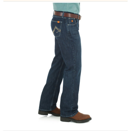Wrangler Wrangler Men’s Fire Resistant Vintage Boot Cut Jean WD Wash HRC2 2112 FR42MWR Wrangler Wrangler Men’s Fire Resistant Vintage Boot Cut Jean WD Wash HRC2 2112 FR42MWR