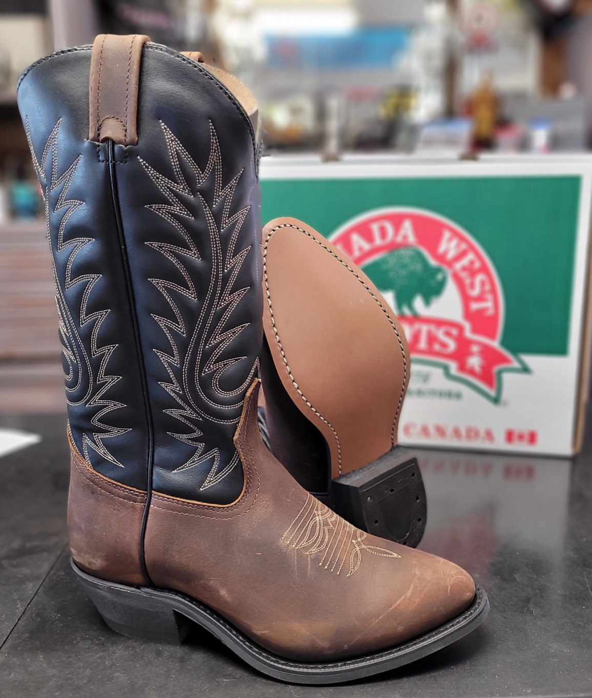 Ariat Women's Delilah Cowgirl Boot Round Toe - Stampede Tack & Western Wear