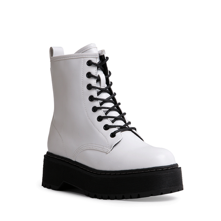 Steve Madden - Bettyy - White - BLVD Shoes