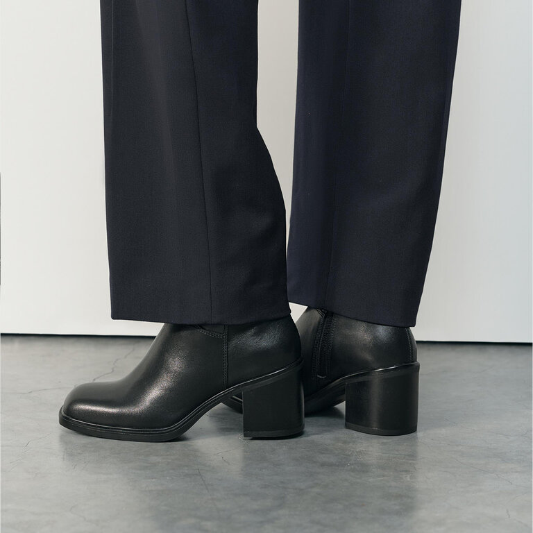 Vagabond Shoemakers Vagabond - Meryl - Block Heel Ankle Boot - Black Leather / Dark Brown Suede