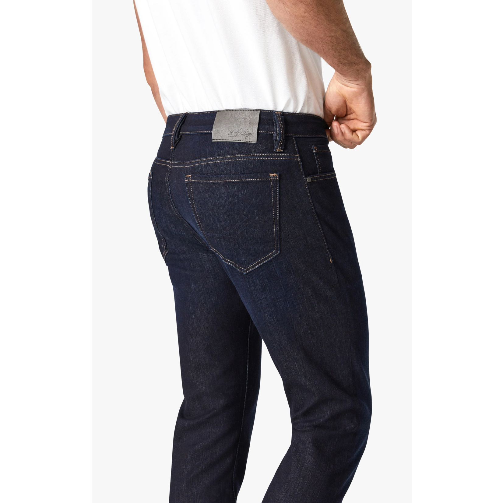 Cool Tapered Leg Jeans In Rinse Brushed 