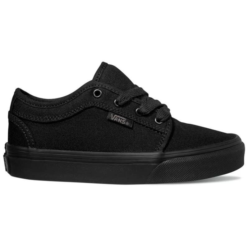 chukka low blackout