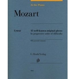 Henle Urtext Editions Mozart: At the Piano 15 Well-Known Original Pieces in Progressive Order