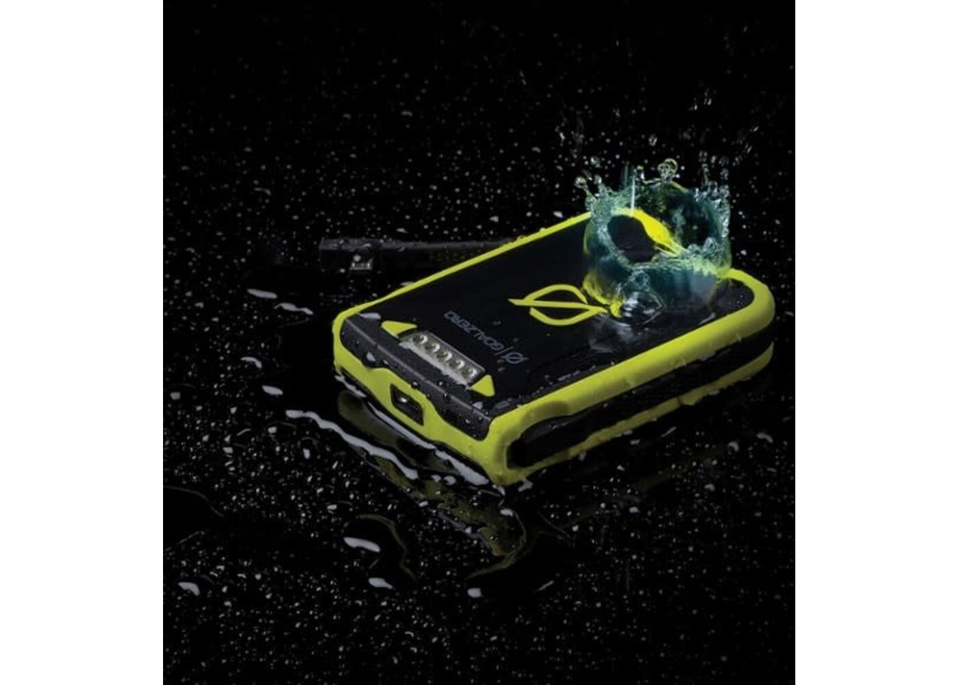 VENTURE 30 POWER BANK + NOMAD 7 PLUS SOLAR KIT