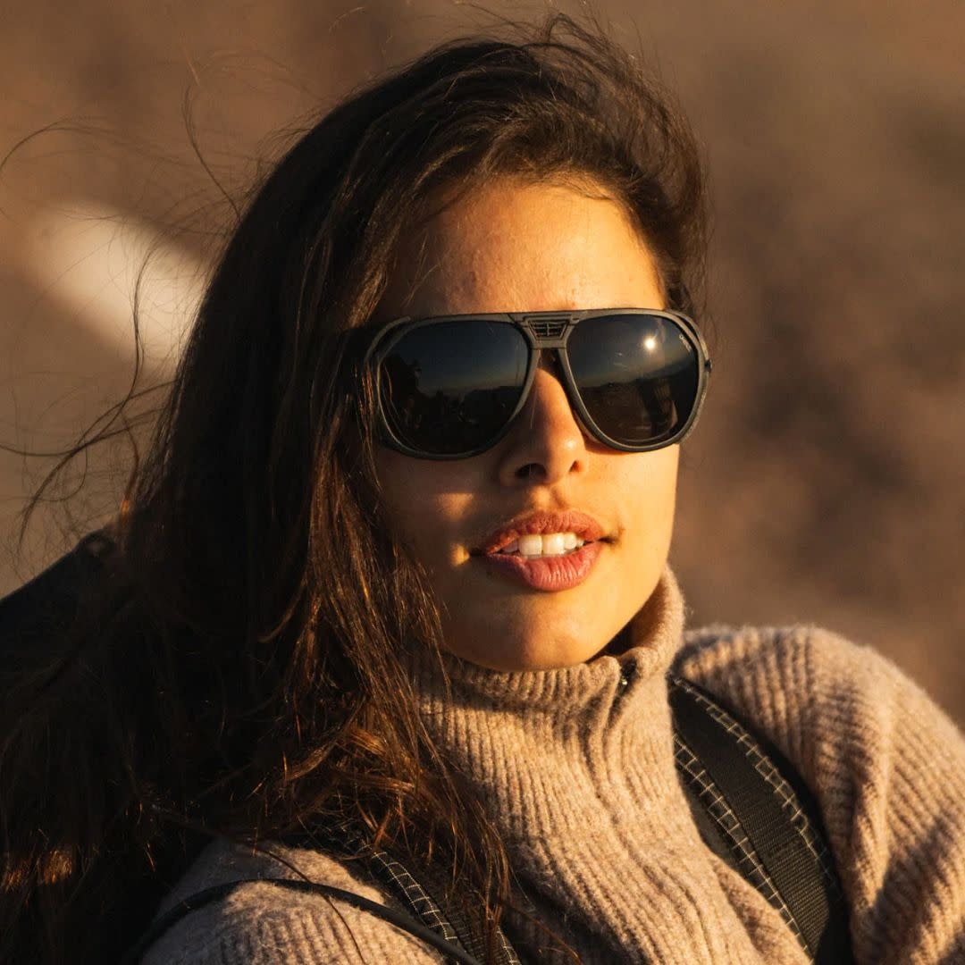 Classics / Charcoal / Polarized Grey  Regular