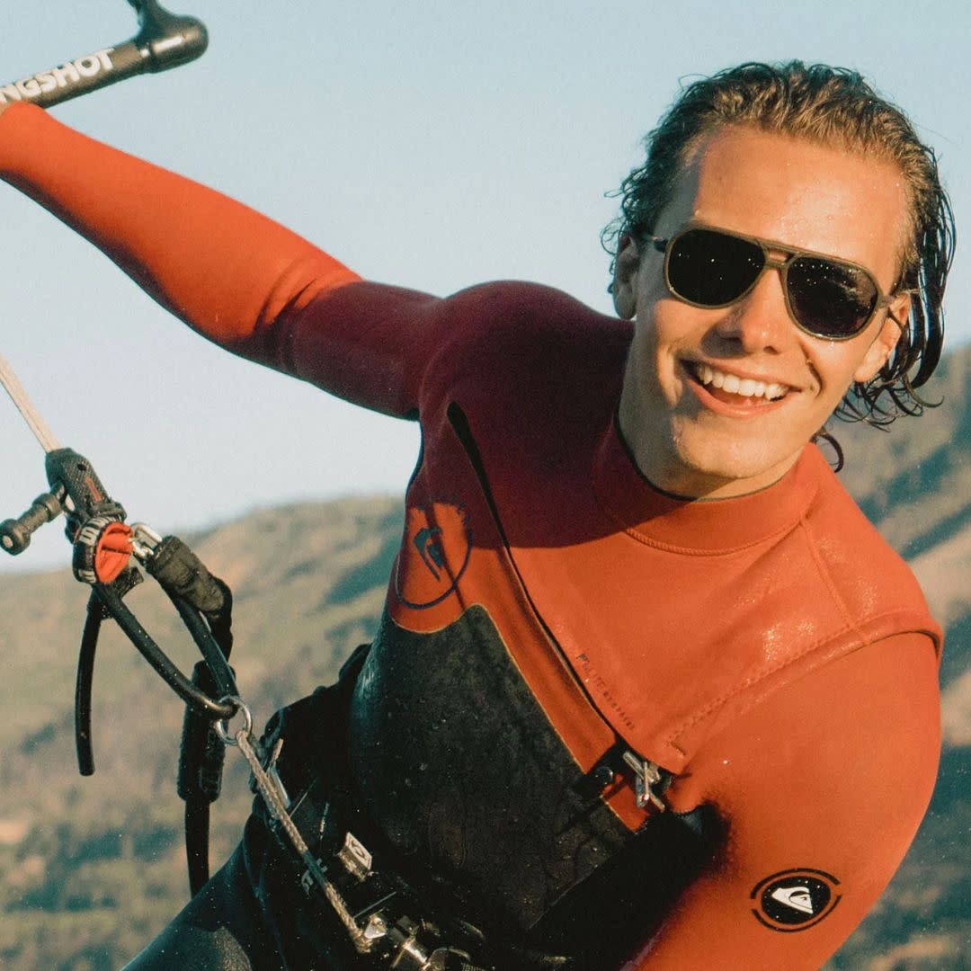 Classics / Matte Brown / Polarized Grey  Regular