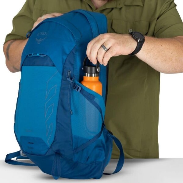 OSPREY TALON 22 GREEN CANOPY PINE LEAF OS EXTENDED FIT