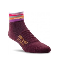 FARM TO FEET Women's Trail Max Patch Light Targeted Cushion 1/4 CREW Plum M