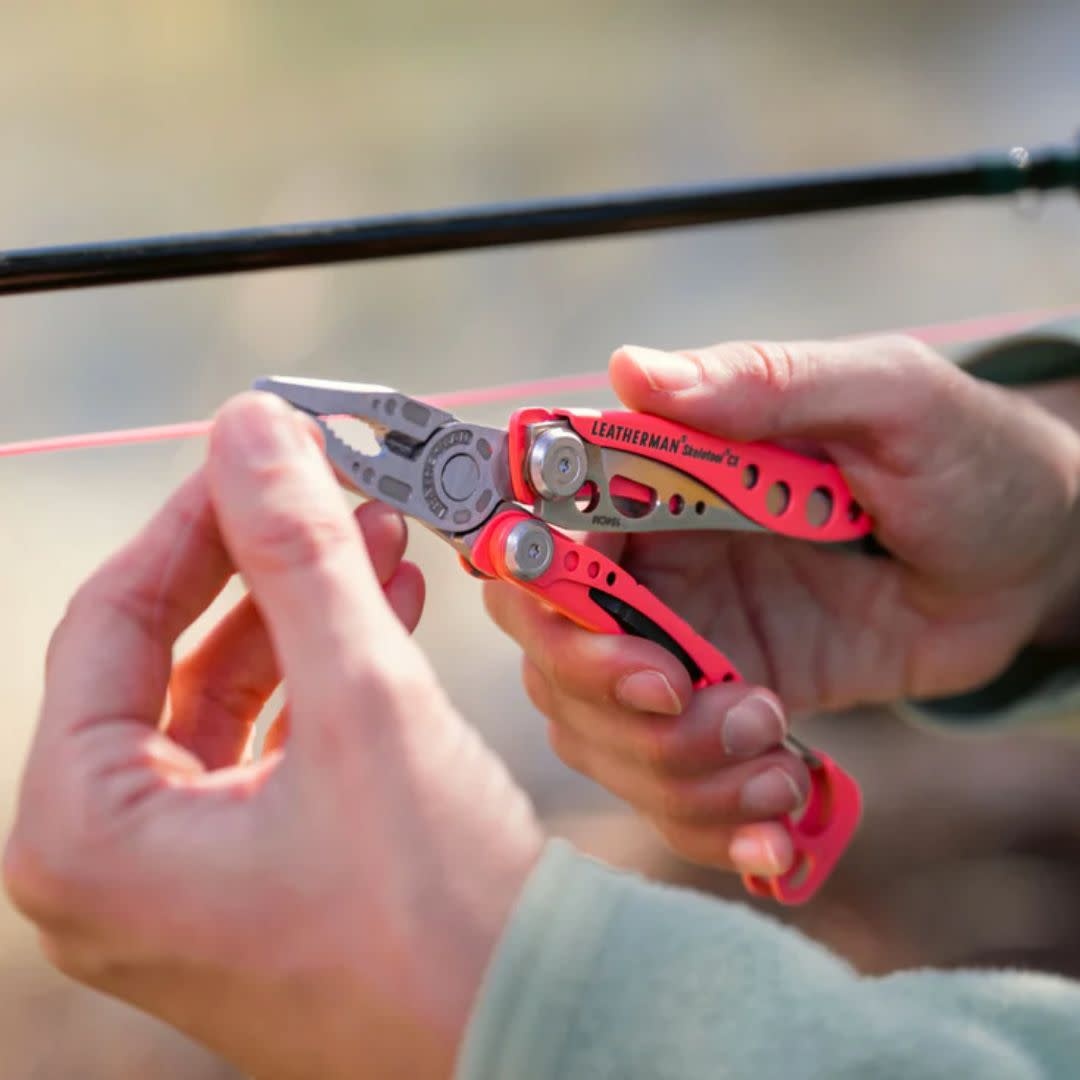 LEATHERMAN Skeletool CX-Guava