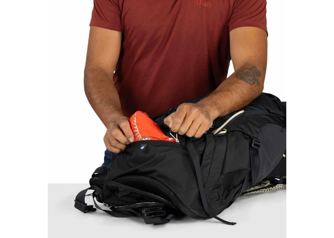 OSPREY Stratos 36 Hiking Backpack Raven Black OS