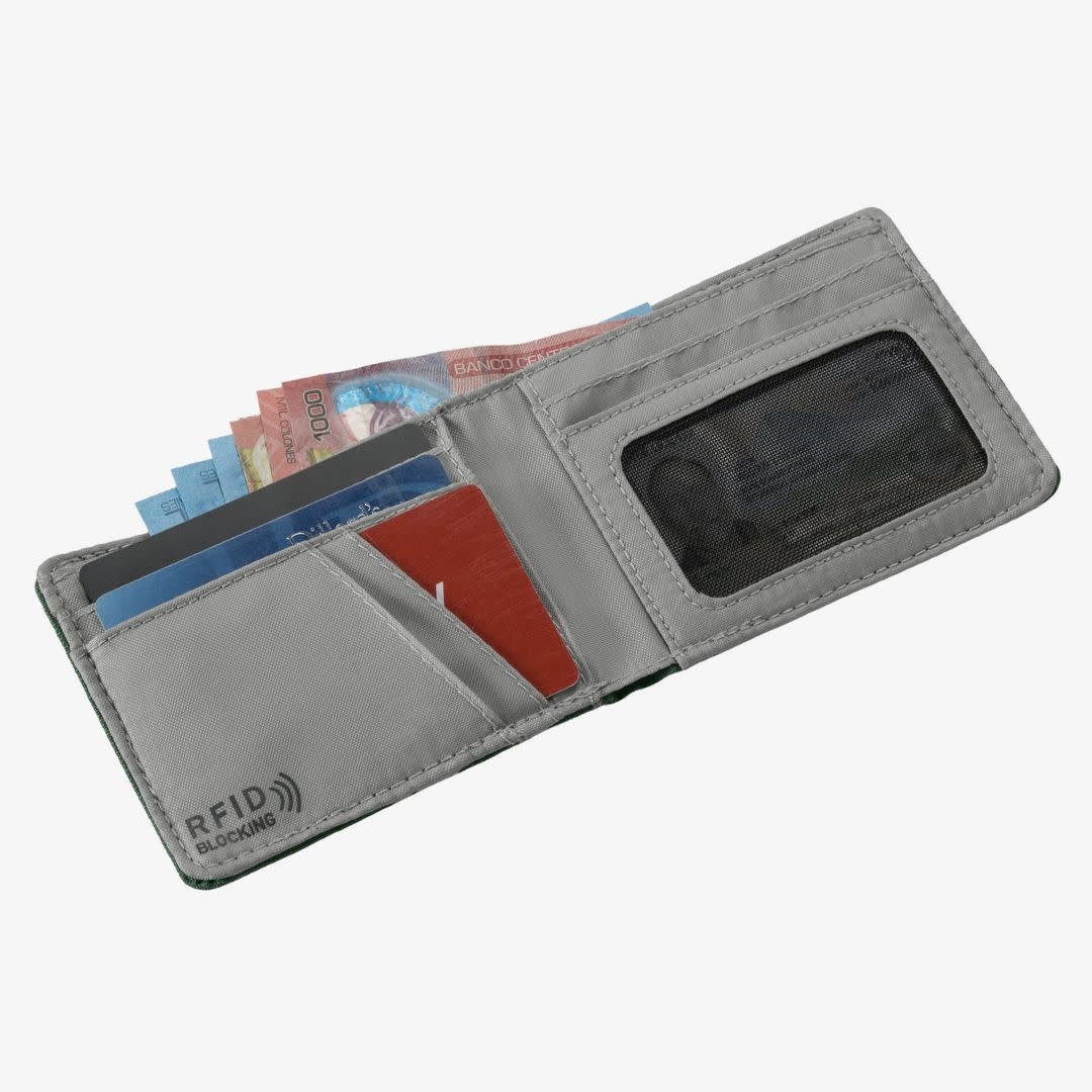 Eagle Creek Stash RFID Bifold Wallet Grass Green