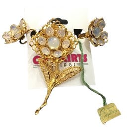 Jewelry by Suzanne opalesque/goldtone brooch & earrings
