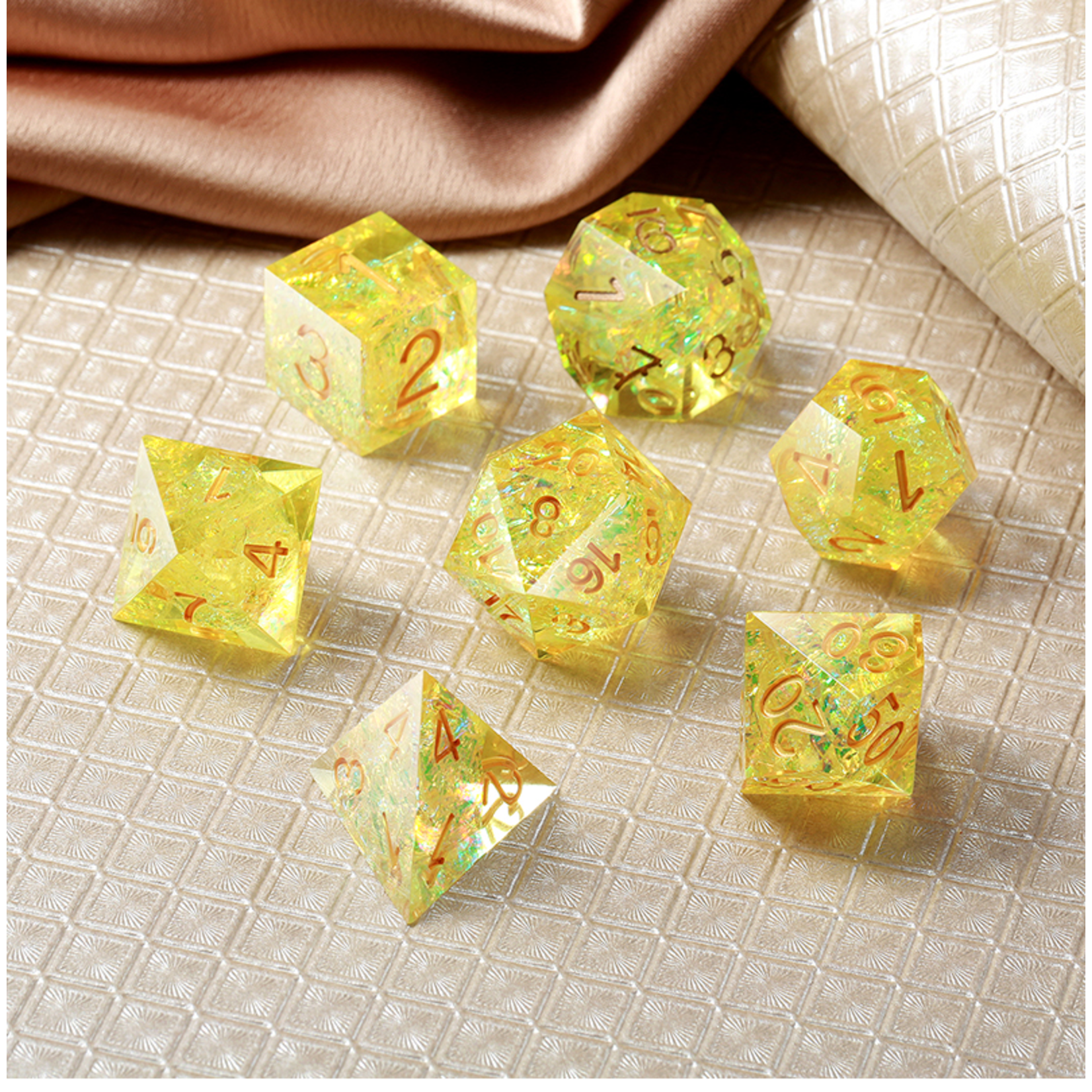 Dice Habit Dice: 7pc Sharp Edge Canary - Yellow & Gold