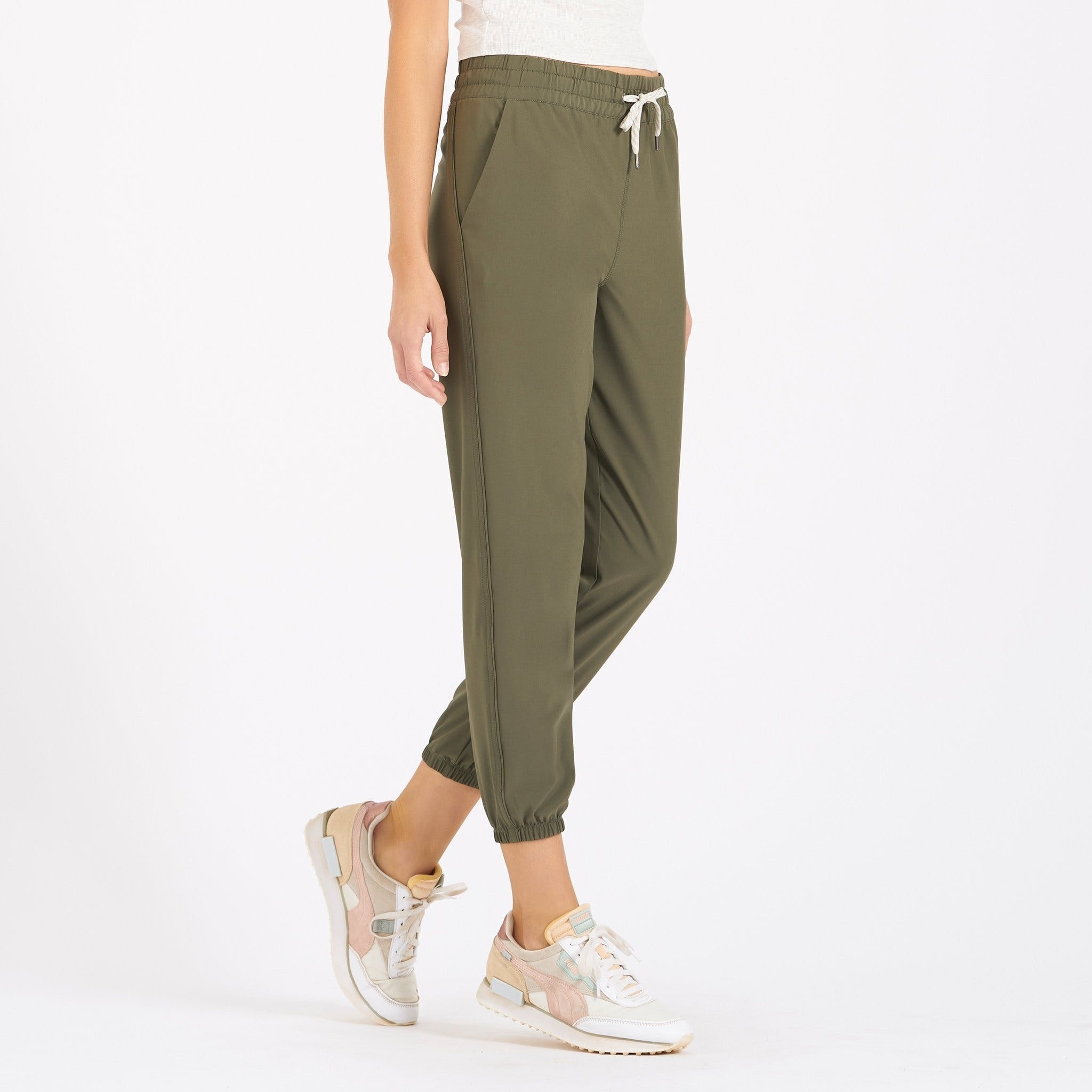 Vuori Women's Performance Jogger, Vuori Saskatoon